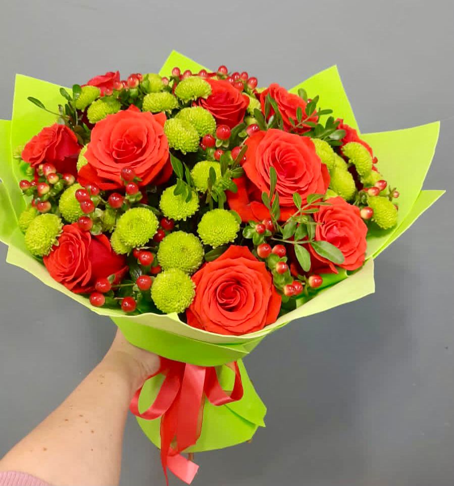 Букет цветов из: Хризантемы и Розы в Нестерово