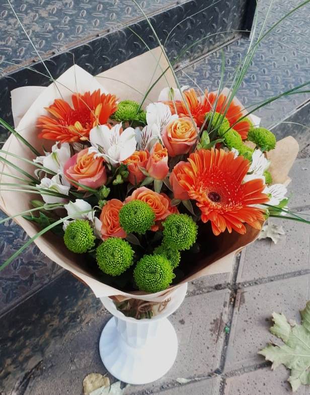 Букет цветов из: Герберы, Хризантемы, Альстромерии и Розы в Нестерово