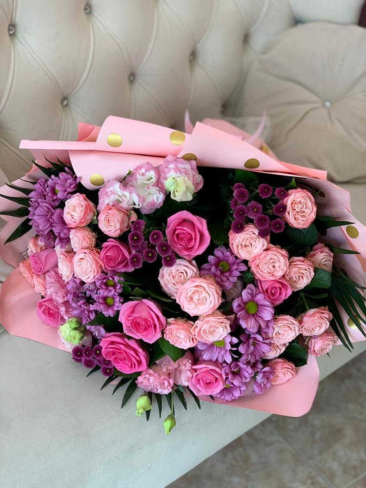 Букет цветов из: Хризантемы, Розы и Лизиантусы в Нестерово