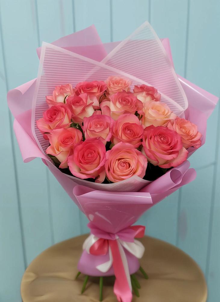 Букет 15 Розовых роз Равель в Нестерово