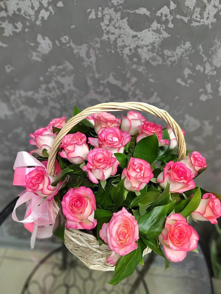 Цветочная композиция из Розы в корзине в Нестерово