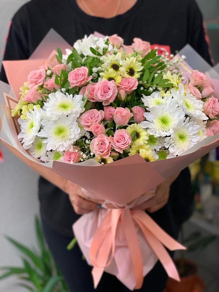 Букет цветов из: Розы и Хризантемы в Нестерово