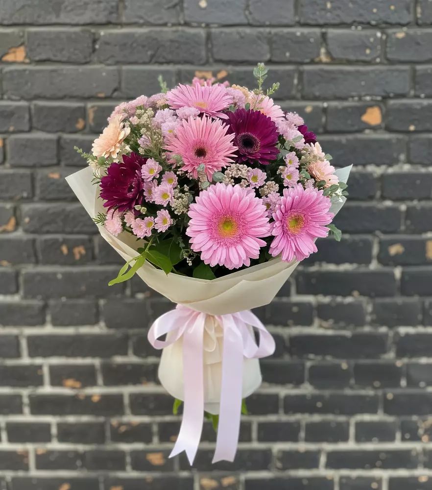 Букет цветов из: Герберы и Хризантемы в Нестерово