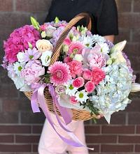 Цветочная композиция из Розы, Хризантемы, Пионы и Лизиантусы в корзине #REPLACE_PRED# Нестерово
