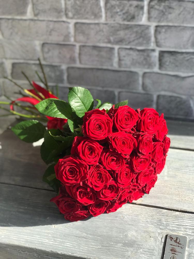 Букет Красные розы Фридом в Нестерово