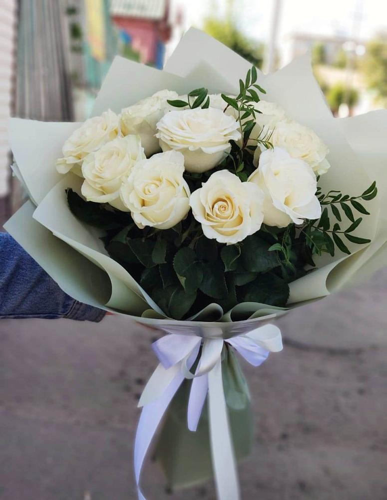 Букет Белые розы Проуд в Нестерово