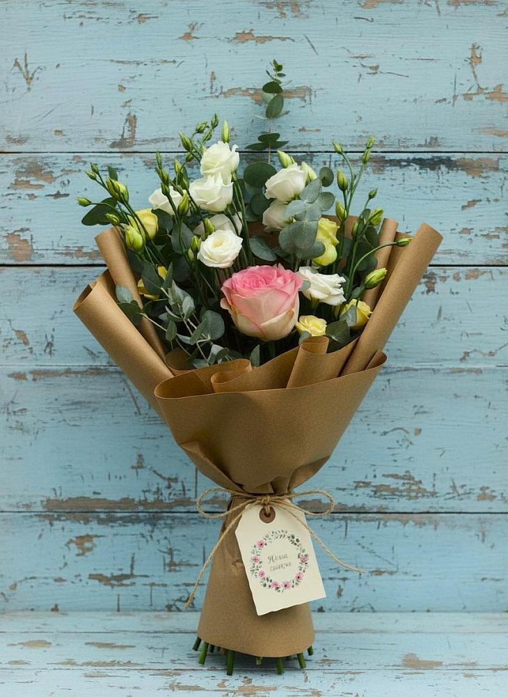 Букет цветов из: Розы и Лизиантусы в Нестерово