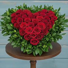 Цветочная композиция из Розы в виде сердца в Нестерово