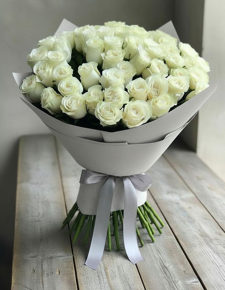 Букет 35 Белых роз в Нестерово
