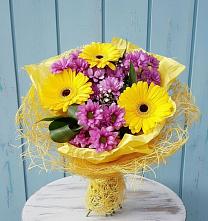 Букет цветов из:  Хризантемы и Герберы в Нестерово