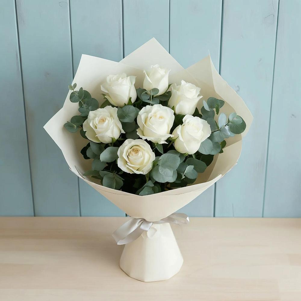 Букет Белые розы в Эвкалипте в Нестерово