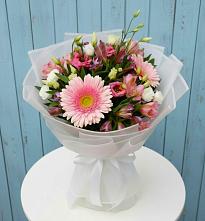 Букет цветов из:  Герберы, Альстромерии и Лизиантусы в Нестерово