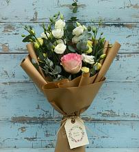 Букет цветов из:  Розы и Лизиантусы в Нестерово